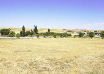 Zona de La Costanilla, con paso de las vías del tren. / HÉCTOR CRIADO