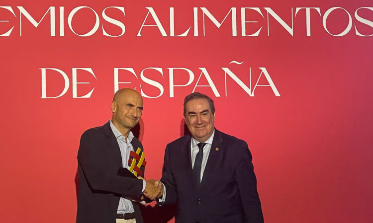 Monte Nevado recoge un doble galardón en los Premios Alimentos de España al Mejor Jamón Ibérico y Serrano / MONTE NEVADO