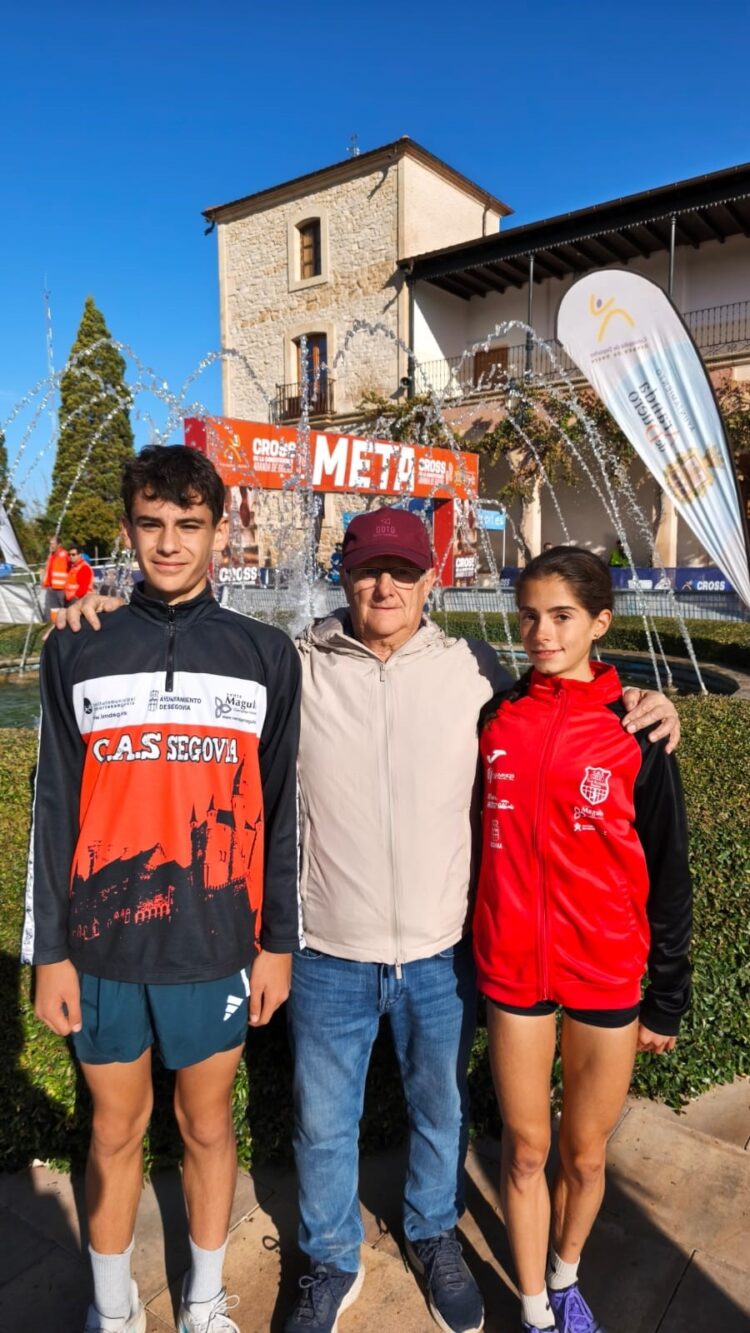 Gran actuación del CAS y Venta Magullo en Tordesillas, Segovia y Aranda 1 Mateo, Antonio y Alba durante la cita en Aranda de Duero./CAS