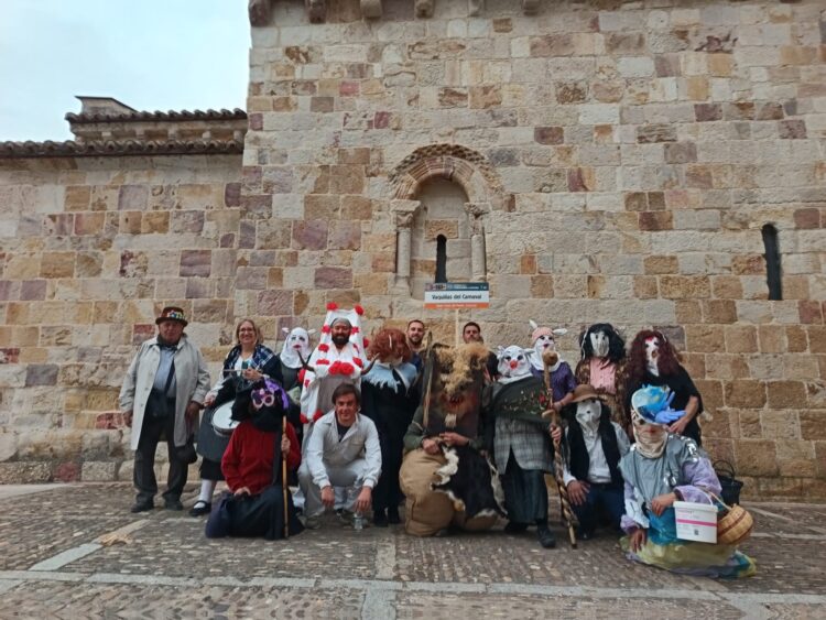 Grupo de Santo Tomé del Puerto desplazado a Zamora / GUILLERMO HERRERO