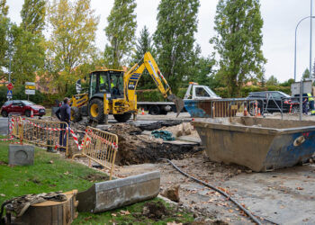 Obras en la rotonda del Espolón. / Héctor Criado