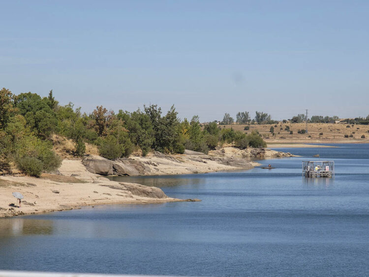 El estancamiento para construir un sistema de bombeo provisional pone en riesgo el abastecimiento de agua 1 Pantano del Pontón Alto. / KAMARERO