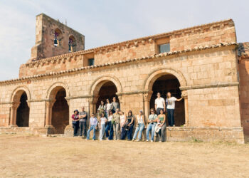 Para muchos de los estudiantes internacionales de IE, la actividad representó la primera oportunidad de vivir la arqueología de la península ibérica más allá del aula. / Kiko Arribas