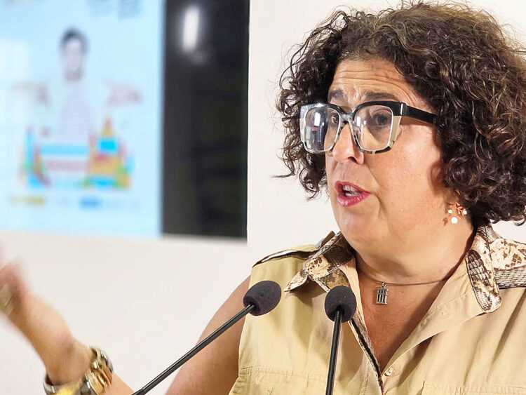 El PSOE afirma que el caso Serrano combina “la ocultación de una trama empresarial privada y una obra ilegal” 1 La concejala de Hacienda Local, Contratación pública y Fondos europeos, Rosalía Serrano. / EL ADELANTADO