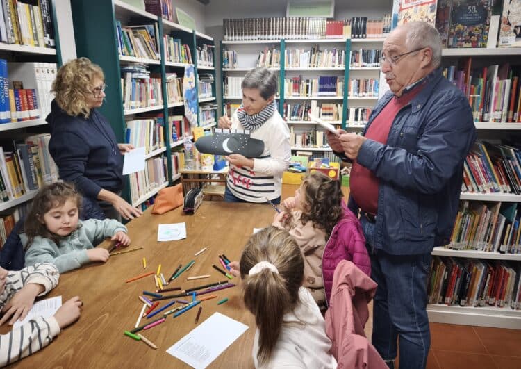Taller sobre poesía impartido en Fuentepelayo / JUAN CRUZ SERRANO