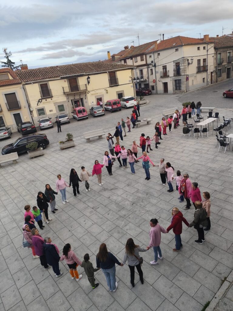Un grupo de voluntarias en un acto/ AECC