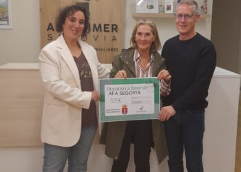 Entrega de la recaudación / AYTO. DE TORRECABALLEROS