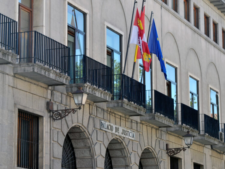 La nulidad de unas escuchas deja en libertad a varios traficantes 1 Fachada principal del Palacio de Justicia, sede de la Audiencia Provincial de Segovia./ E.A.