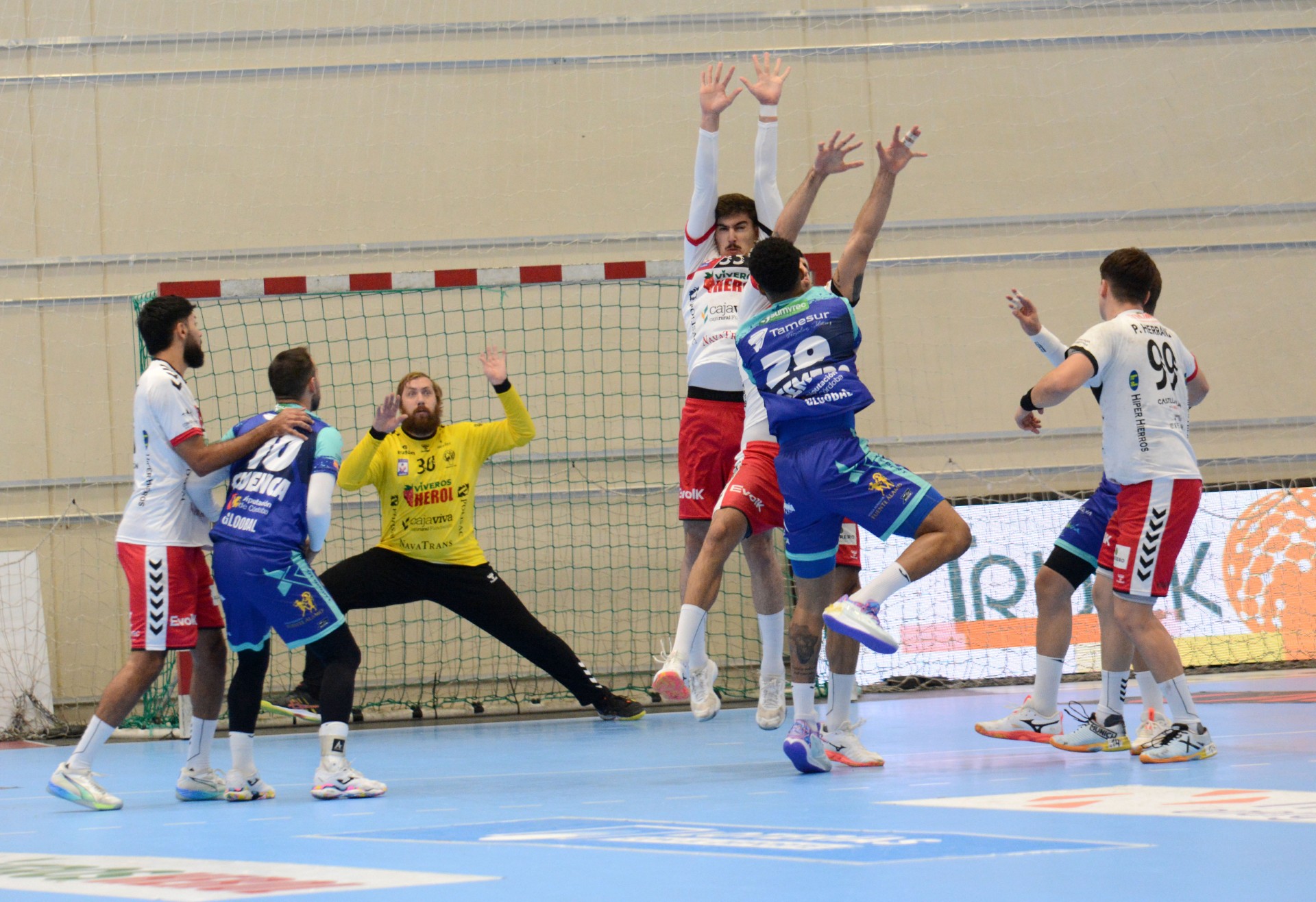 El BM Nava no sale del bache 2 bmnava2