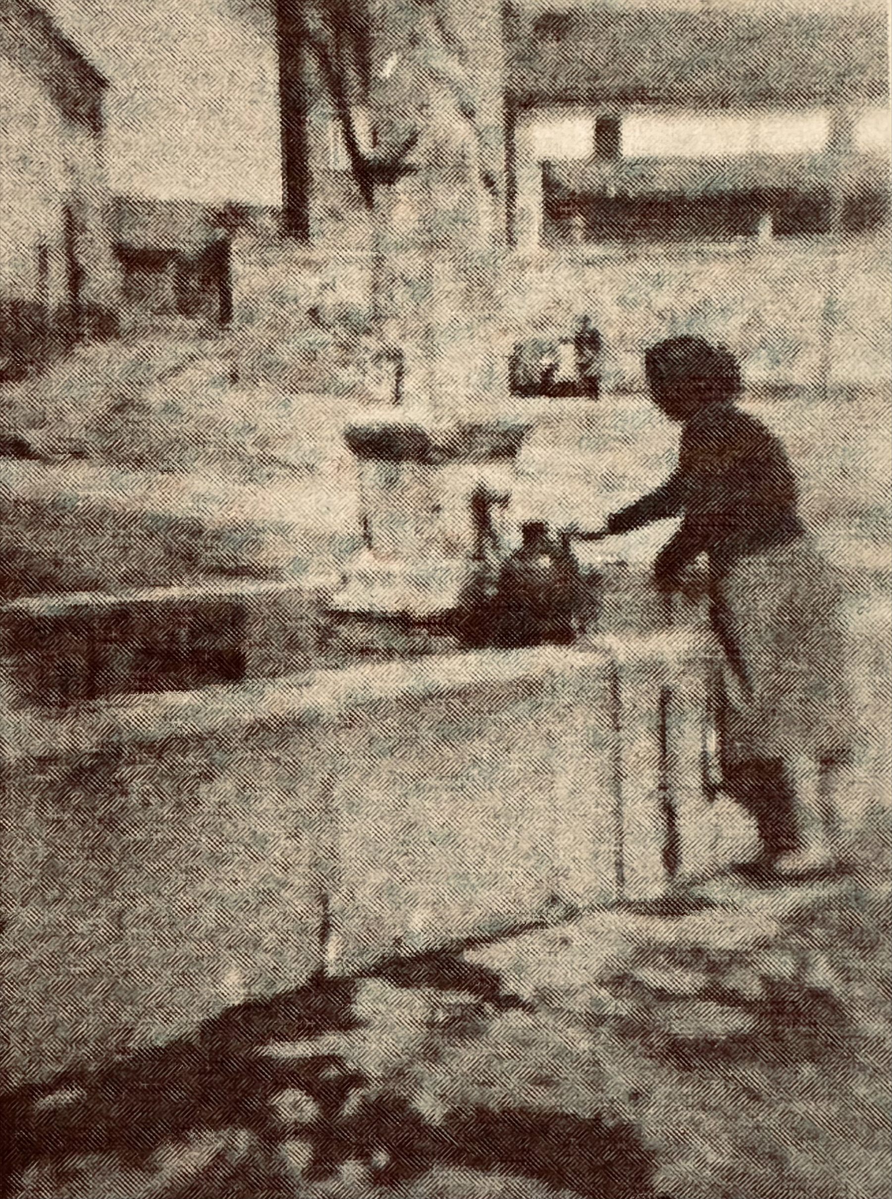 Una mujer junto al caño / AYTO. DE ARMUÑA