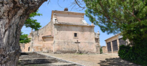 Atravensando los montes Carpetanos 2 La iglesia de San Cristóbal de Matabuena se construyó entre los años 1617 y 1626.