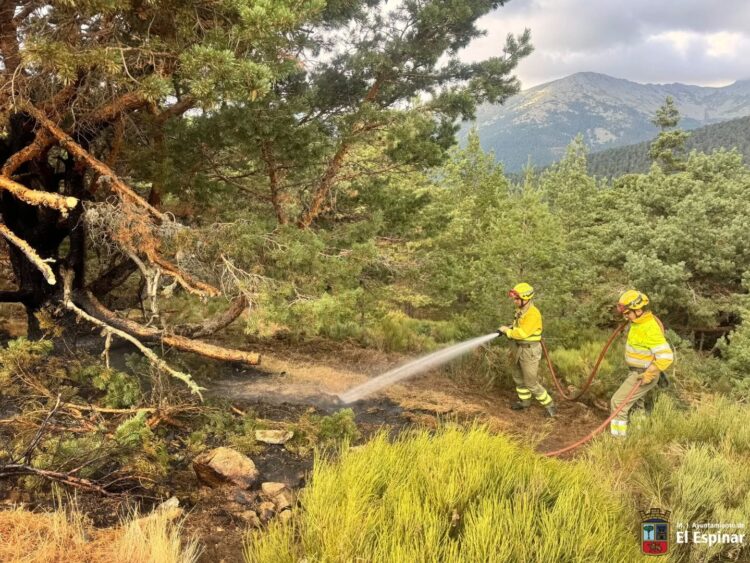 Intervención de los equipos de emergencia / AYTO. EL ESPINAR