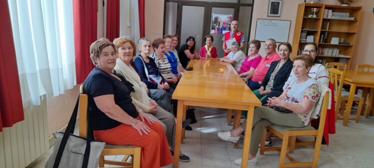 Comienza el curso de los talleres de memoria en Cantimpalos 1 Grupo de participantes en la iniciativa / LOURDES MATARRANZ