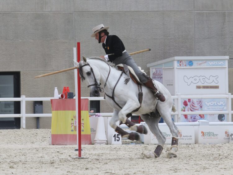 Juan José Verdugo durante un ejercicio en el Centro Ecuestre./FHCYL