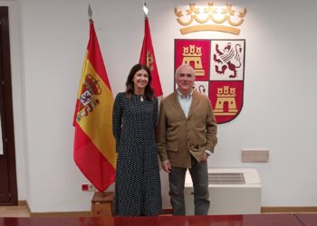 La delegada Raquel Alonso y José Ignacio Quintanilla./JUNTA DE CASTILLA Y LEÓN