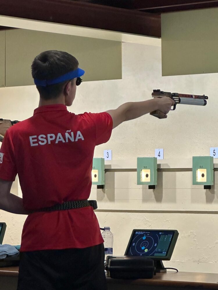 Daniel San Frutos representará a España en el Europeo juvenil de tiro olímpico 1 Daniel San Frutos durante un ejercicio./E.A