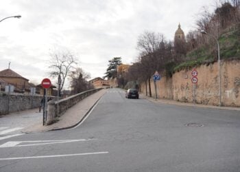 Paseo de los Tilos, donde el Ayuntamiento está realizando un estudio de viabilidad para construir el parking./ HÉCTOR CRIADO