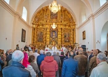 Misa de Difuntos oficiada por el obispo de Segovia./ HÉCTOR CRIADO