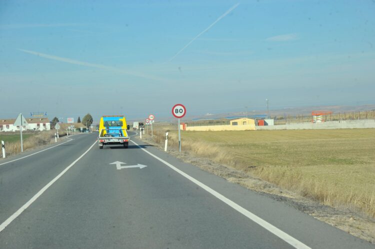 La Junta invertirá casi medio millón de euros en las carreteras segovianas 1 Señalización en la carretera CL-605./ E.A.