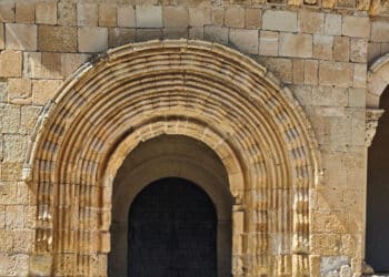 Iglesia de San Miguel Arcángel en Sotosalbos.