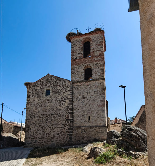 Iglesia de San Bartolomé, en Basardilla.