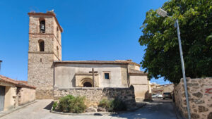 El torreón campanario de la iglesia de San Bartolomé fue declarado Bien de Interés Cultural en 1994.