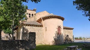 Iglesia de San Nicolás de Bari en Torrecaballeros.