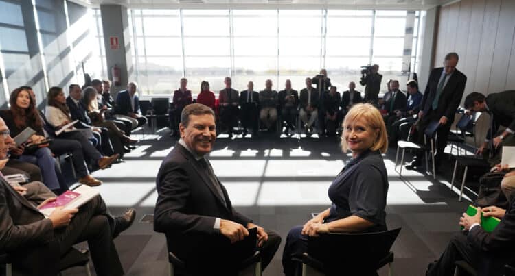 Celebración de la Mesa de Seguridad y Defensa, hoy en Valladolid. / Rubén Cacho