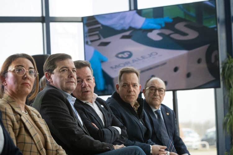 Visita de la Consejera de Agricultura y el Presidente de la Junta a la empresa Moralejo Selección, en Zamora. / JL Leal