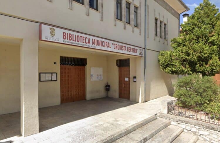 Biblioteca municipal Cronista Herrera en una fotografía de archivo / E.A.