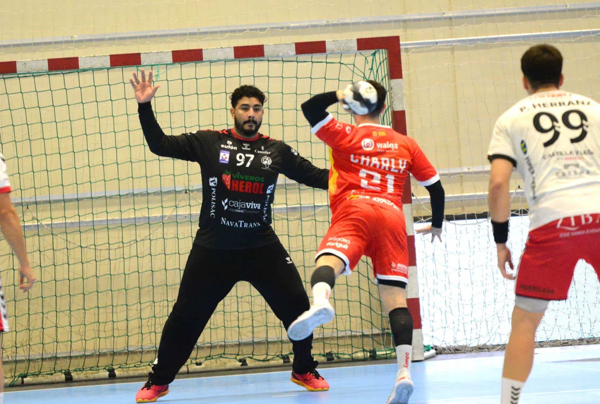 El BM Nava acaba con su crisis (41-33) 2 26 2w