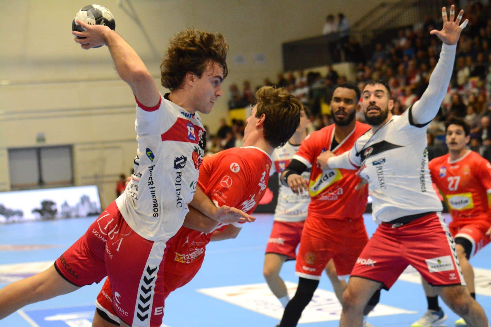 El BM Nava acaba con su crisis (41-33) 4 26 5w