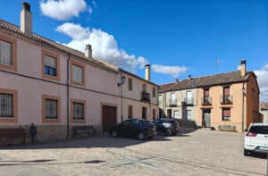 En la cara oeste de Peñalara (I) 9 Actualmente Adrada de Pirón está habitada por unas 40 personas.