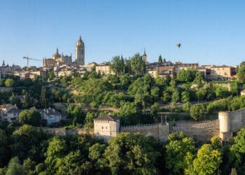 Recinto amurallado de Segovia. / HÉCTOR CRIADO