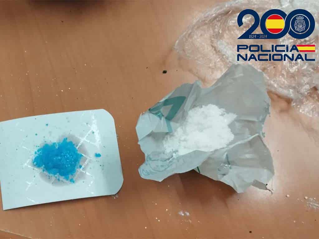 Tres detenidos por introducir pelotas de tenis con droga y teléfonos móviles en la Cárcel de Segovia 2 Sustancias interceptadas en las pelotas de tenis. / POLICÍA NACIONAL