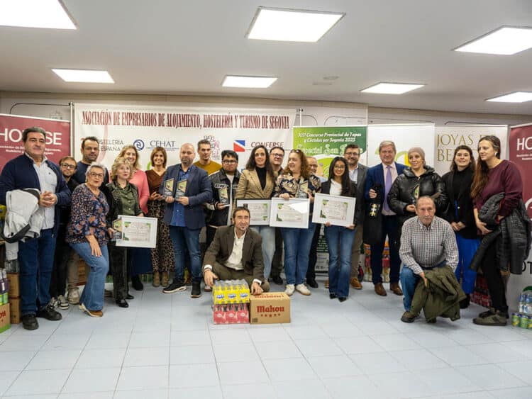 Entrega de premios del Concurso de Tapas y Cócteles de San Frutos. / HÉCTOR CRIADO