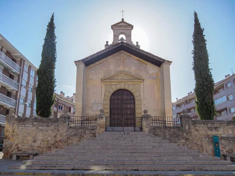 Autorizada la restauración del retablo de la Virgen con el Niño de la ermita del Cristo del Mercado 1 Ermita del Cristo del Mercado. / HÉCTOR CRIADO