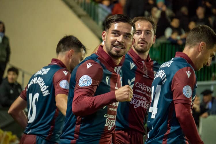 Gimnástica Segoviana vs UP Langreo - Héctor Criado