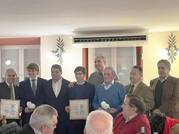 Entrega de premios del Certamen 'Judión de oro' de La Granja. / ASOCIACIÓN TAURINA DE LA GRANJA