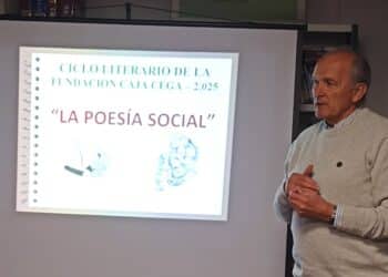 Instante de la ponencia sobre Gabriel Celaya / JUAN CRUZ SERRANO