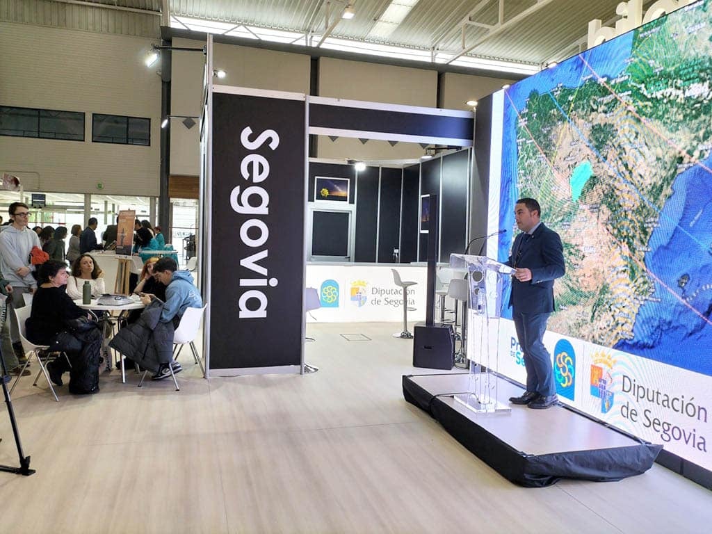 La oferta turística de la Diputación en Intur combina ciencia, historia y sensaciones 2 Presentacion INTUR