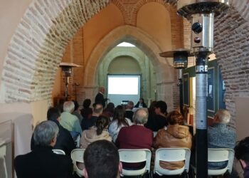 Instante de la sesión en Aguilafuente / AULA ARQUEOLÓGICA DE AGUILAFUENTE