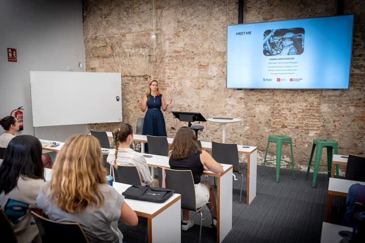 El 30 % de los graduados de IE University decide emprender en algún momento de su carrera profesional. / Roberto Arribas