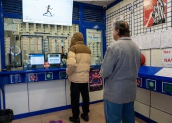 Segovia es una de las capitales de provincia con mayor gasto medio por habitante en la lotería de Navidad. / HÉCTOR CRIADO