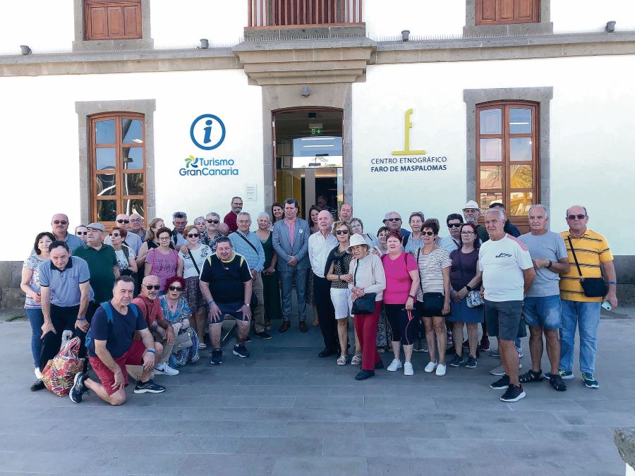 Segovia y San Bartolomé de Tirajana celebran tres décadas de hermandad 2 Visita al Centro Etnográfico Faro de Maspalomas del grupo segoviano en una imagen de archivo. E.A.