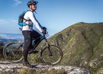 La provincia de Segovia dispone de muchos kilómetros de caminos aptos para transitar en bicicleta./ EA