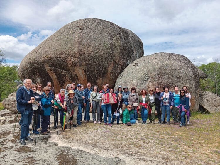 Los bolos de Ortigosa atraen cada año a cientos de visitantes./ E.A.