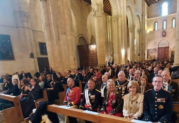 Acto de investidura en la Iglesia de San Millán. EMILIO MONTERO