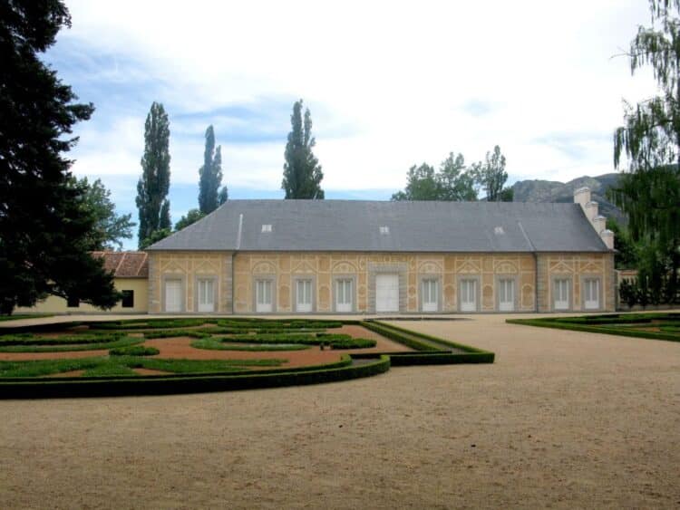 Aprobado el informe técnico arqueológico del proyecto de rehabilitación de la Casa de las Flores de La Granja 1 Foto de archivo. Vista de La Casa de las Flores / AYTO. REAL SITIO DE SAN ILDEFONSO