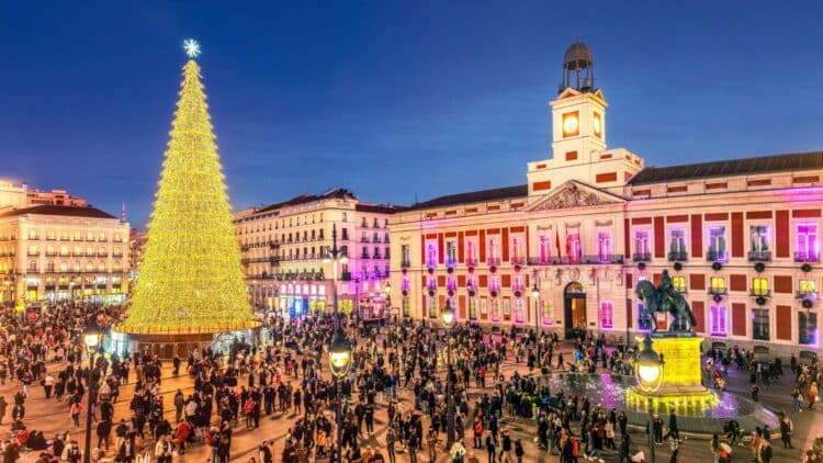 Ya es Navidad en El Corte Inglés: estas son las 11 ciudades que cuentan ya con su habitual mercadillo navideño 1 Ya es Navidad en El Corte Inglés: estas son las 11 ciudades